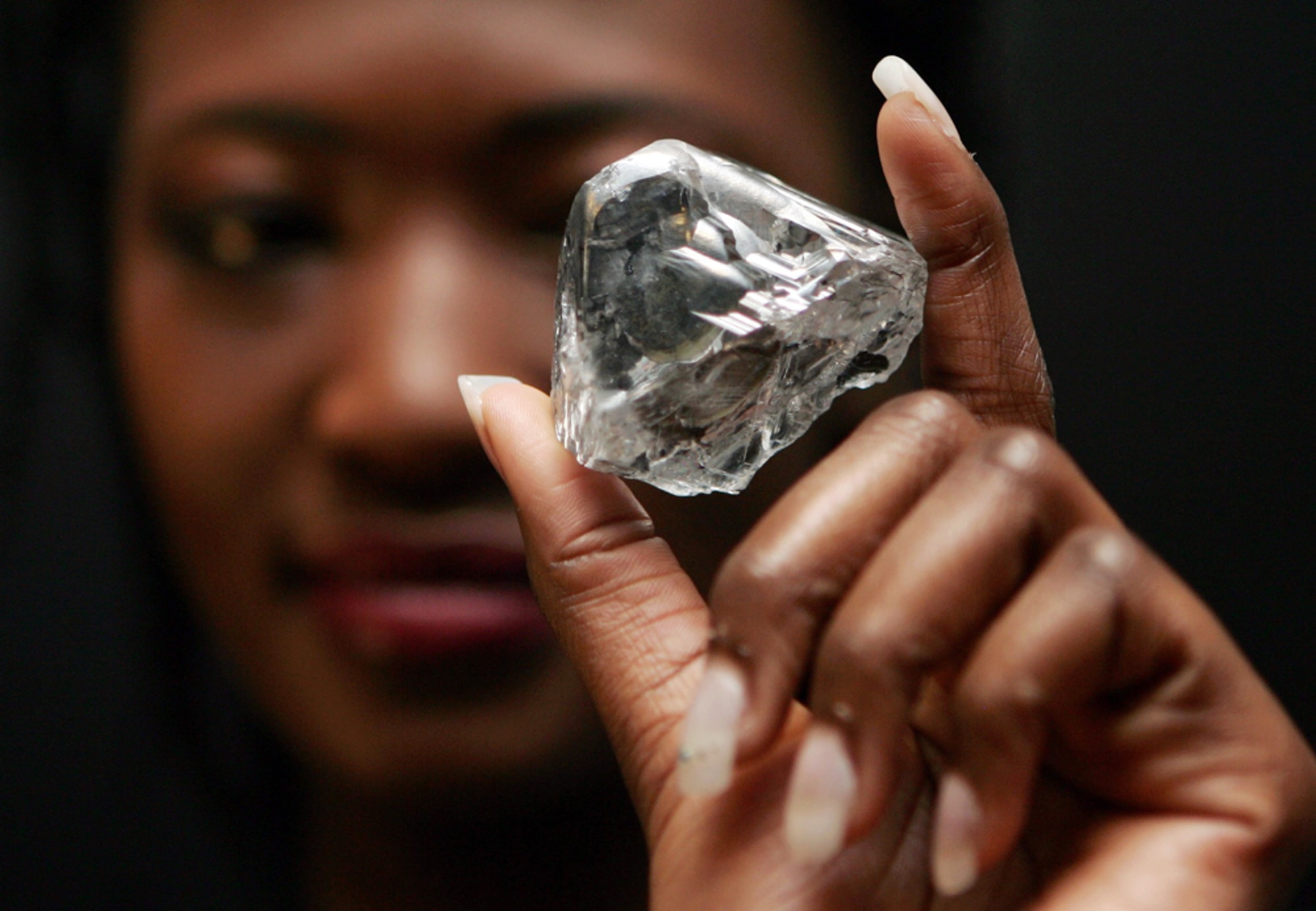 World's Largest Uncut Diamond On Auction Today: Worth $85 Million