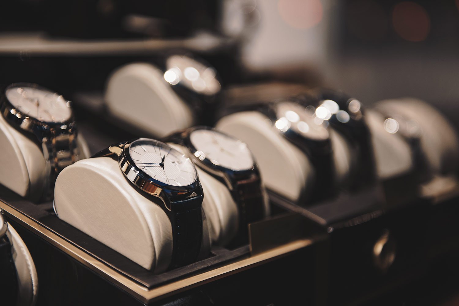 The Ultimate Guide to Luxury Watches Q Report