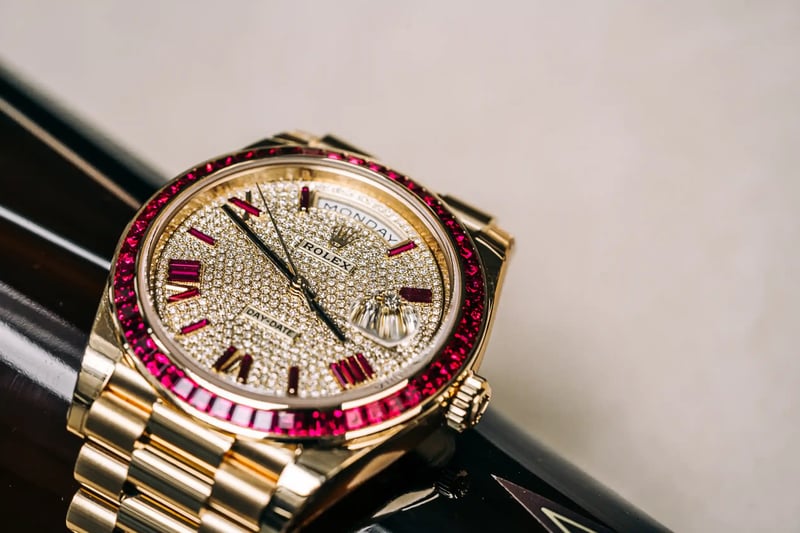 How to tell if a watch is mechanical or quartz