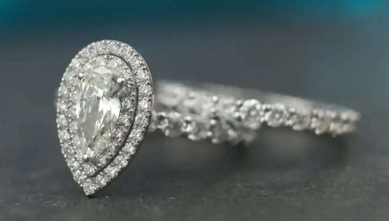 fully diamond covered ring (1)