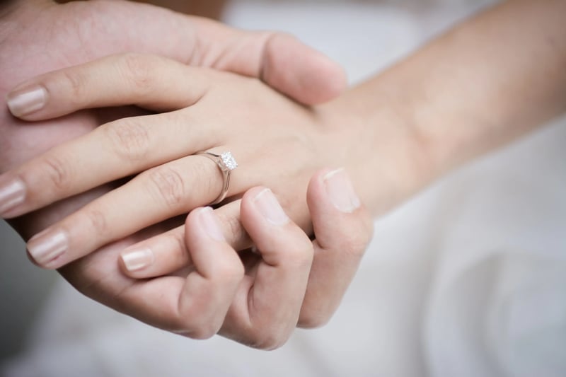 lost diamond from engagement ring_